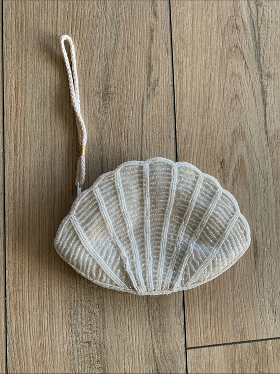 None Handbags - MermaidCore Cream Shell Wristlet Clutch Bag 🐚